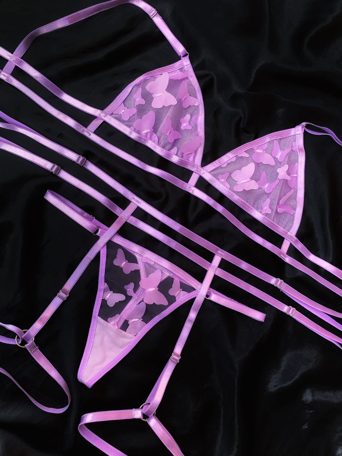 SET CON LIGUEROS CARICIAS DE SEDA