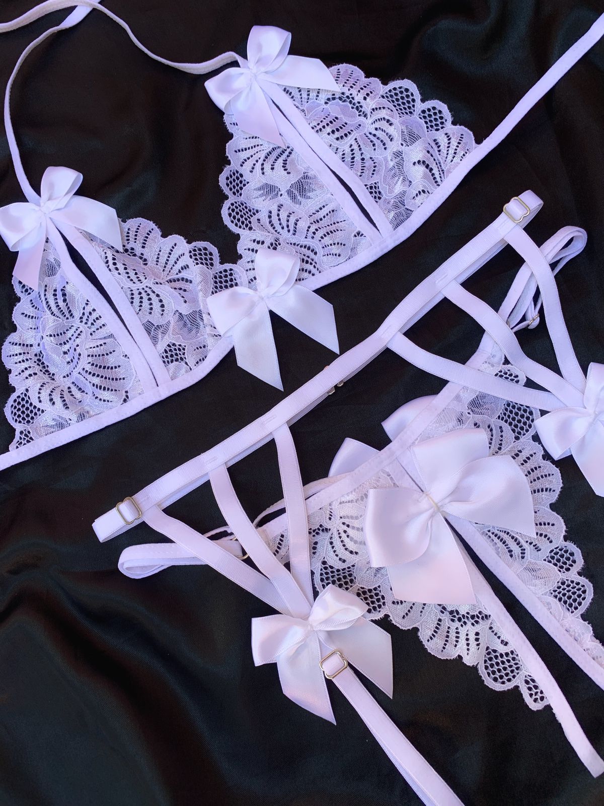 SET CON LIGUEROS PECADO SUTIL