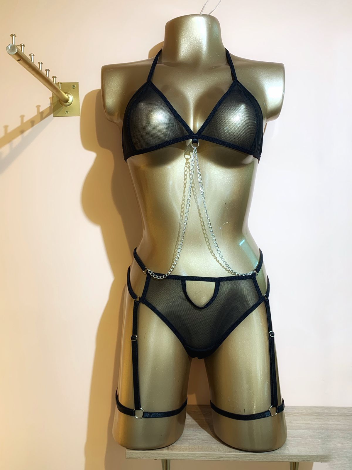 SET CON LIGUEROS CAUTIVA NOCTURNA